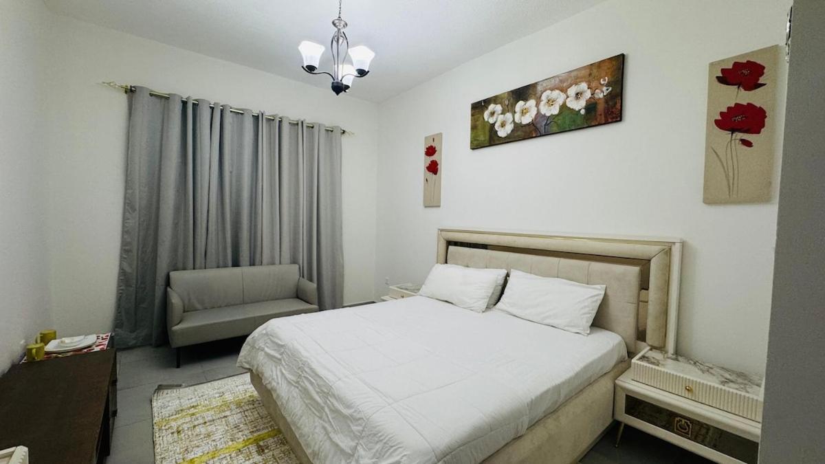 Spacious & Stylish 3-bedroom In A Prime Location Apartment Dubai