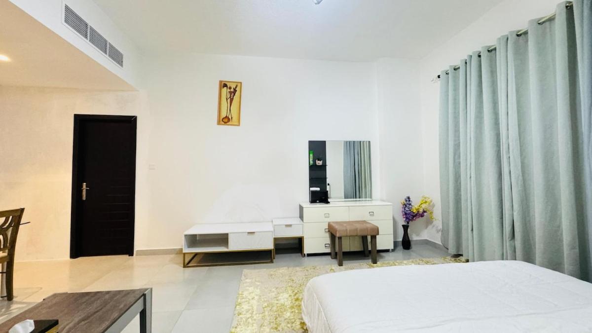 Spacious & Stylish 3-bedroom In A Prime Location Apartment